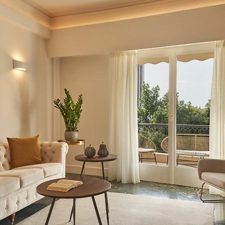 Chic N Bright 3Bd Apt With Hilton View Athens Exterior photo