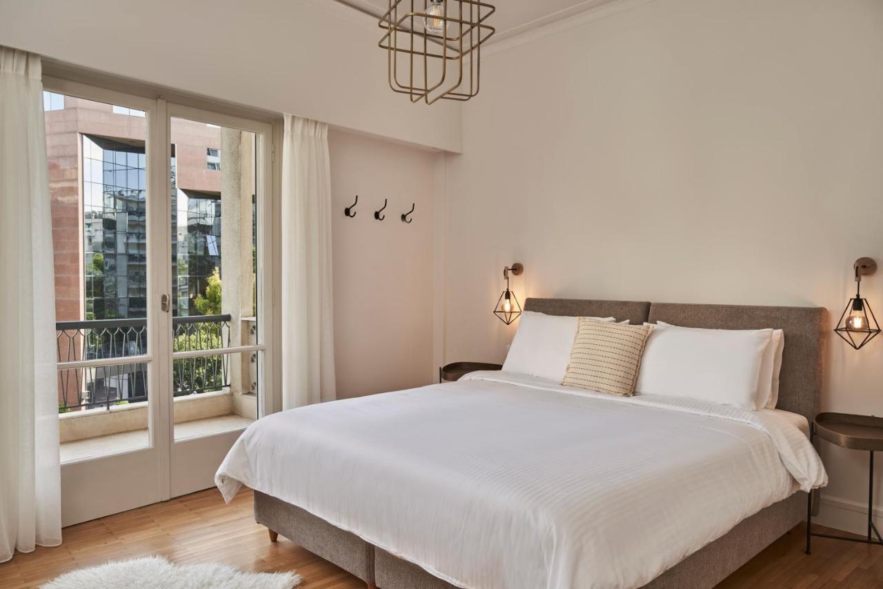 Chic N Bright 3Bd Apt With Hilton View Athens Exterior photo